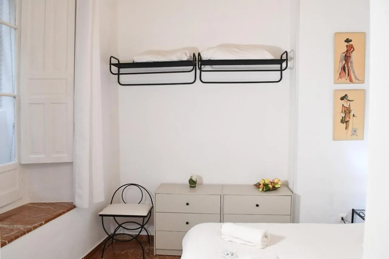 דירה סביליה Apartamento Descalzos ספרד